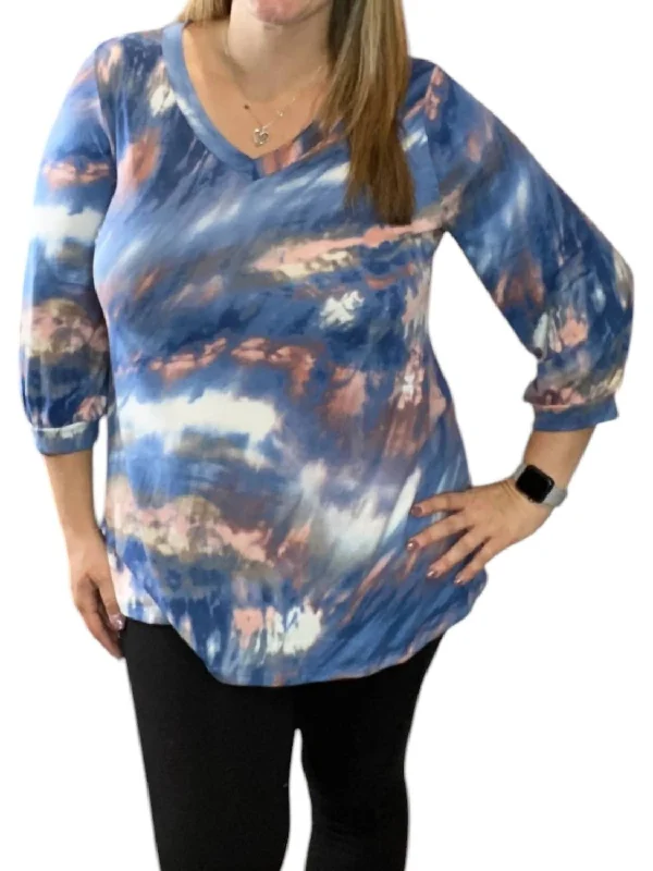 Sunset Sky 3/4 Sleeve Top In Blue